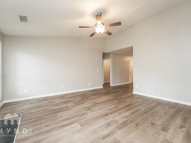 2351 Bankston Cir — Photo 7