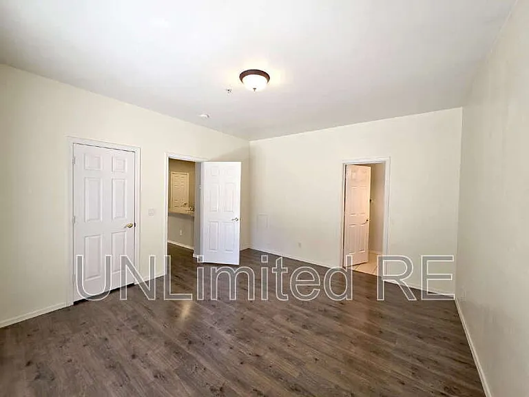 1151 S 16th Pl — Photo 10