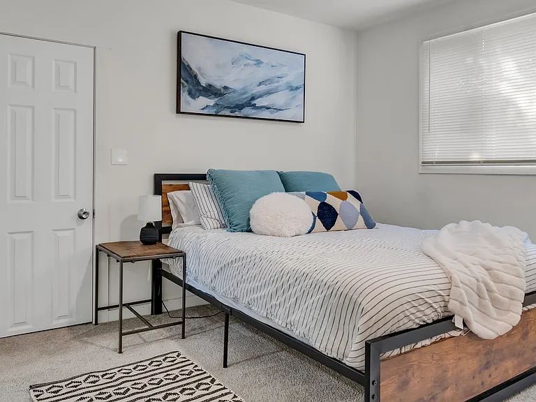 5506 NE Hoyt St — Photo 7
