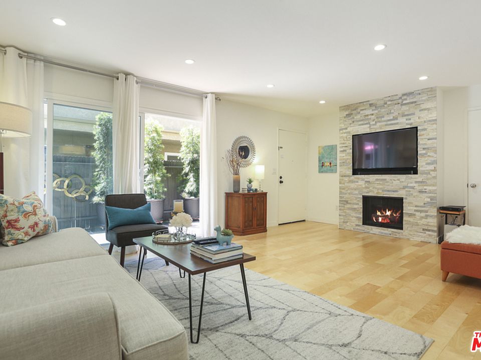 1st image of 3219 Colorado Ave Unit 3