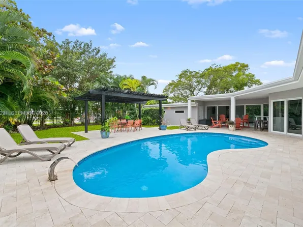 2711 Mayan Dr, Fort Lauderdale, FL 33316