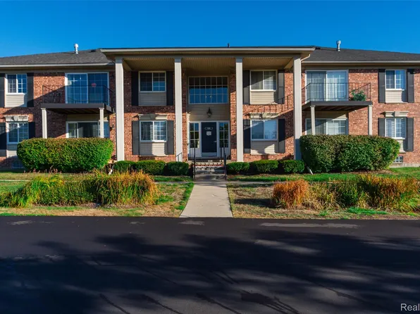 6145 Orchard Lake Rd APT 204, West Bloomfield, MI 48322