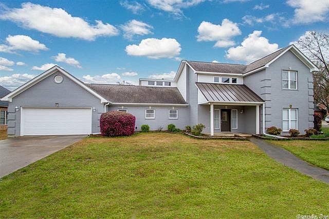 1st image of 2703 Crooked Stick Dr