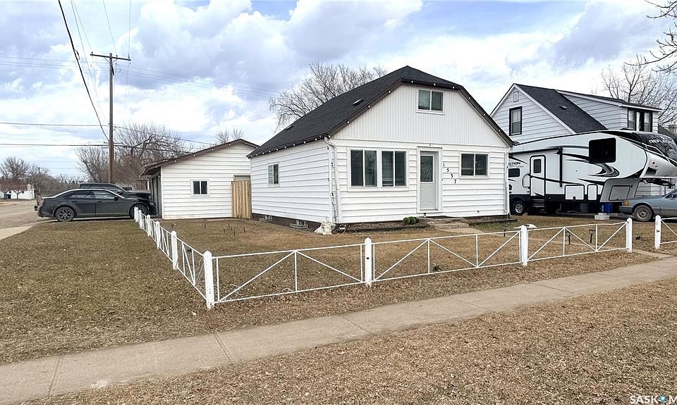 1st image of 1537 Second STREET
