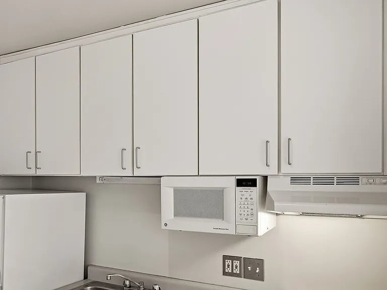 Whiteway Apartments — Photo 22