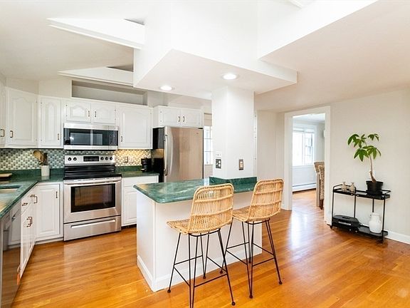 3rd image of 59 Ashworth Rd