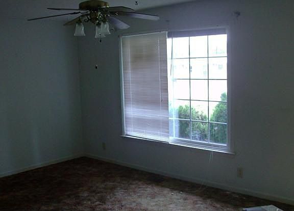 5th image of 415 Ambrose Dr