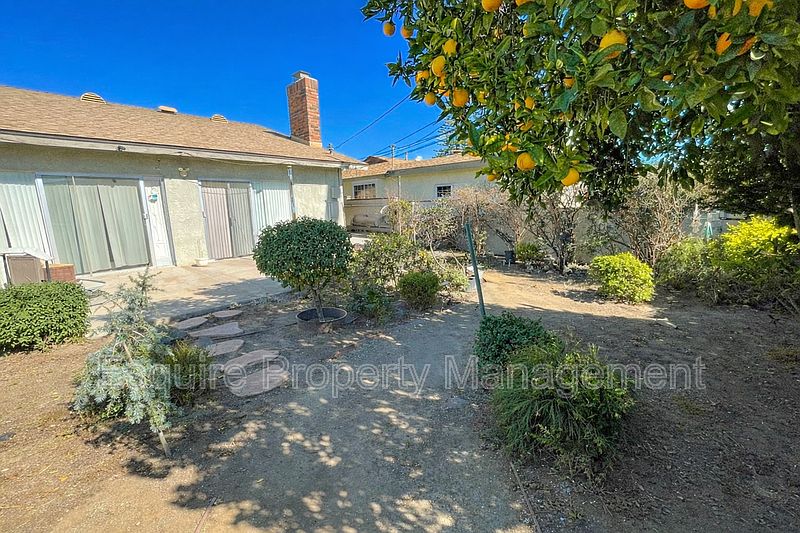 1st image of 23B E Lemon Dr