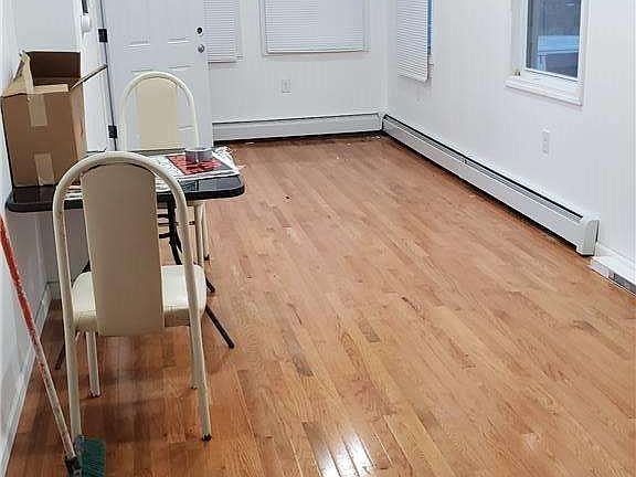 2nd image of 16018 108th Ave