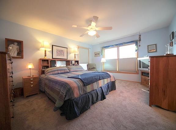 1033  Prescott Lawrence, KS listing photo #5