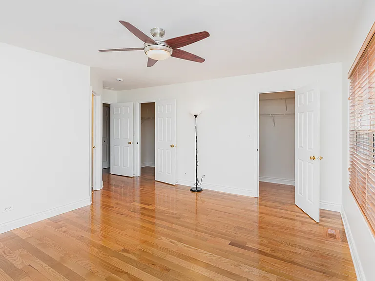 593 Springbrook Trl N — Photo 7