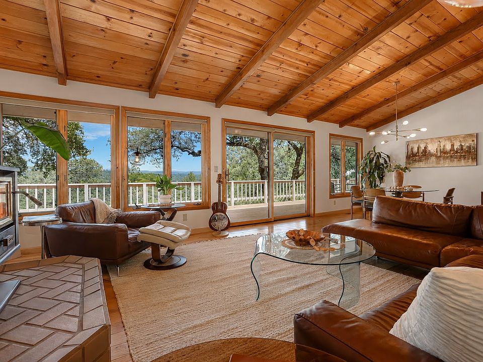 Stellar Sierra Mountain Views from Living and Dining Room while enjoying the crackle of a wood burning stove