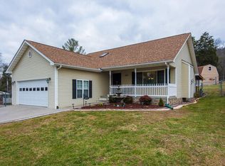 420 Ridgeview Dr, Clinton, TN 37716