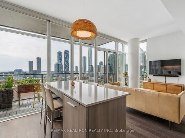 105 George St #1910, Toronto, ON M5A 0L4