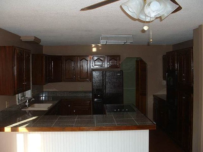 5th image of 12 WORDEN Lane