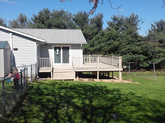Sunroom, Deck, Back Yard