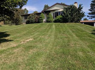 1435 S Waverly Rd, Eaton Rapids, MI 48827