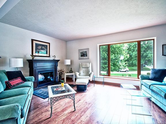 3rd image of 51175 Creekhaven Dr