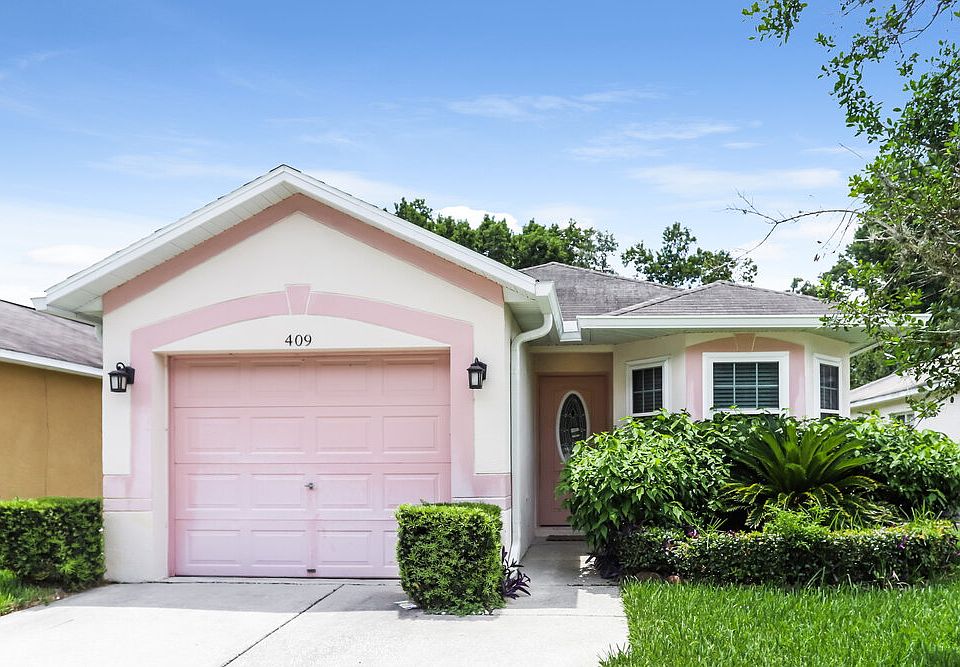 1st image of 409 Scarlet Maple Ct