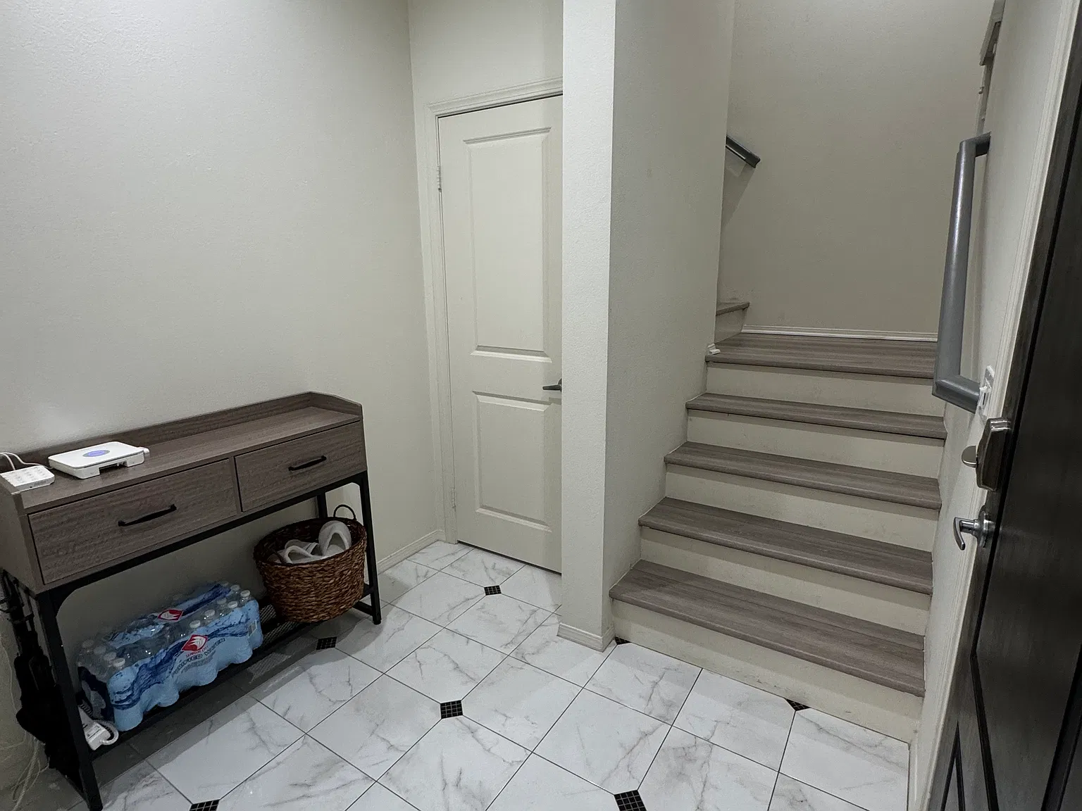 2 bed, 2.5 bath, 1310 sqft, $4,800 — Photo 4