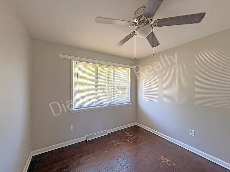 3209 E Gasconade St — Photo 12