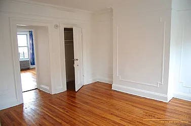 Rented by aptsandlofts.com