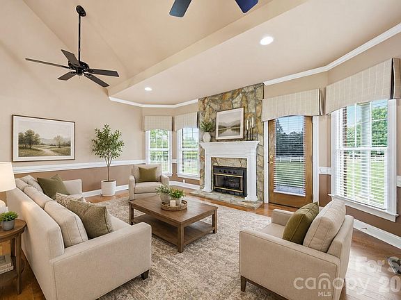3rd image of 600 Ivah Lee Way