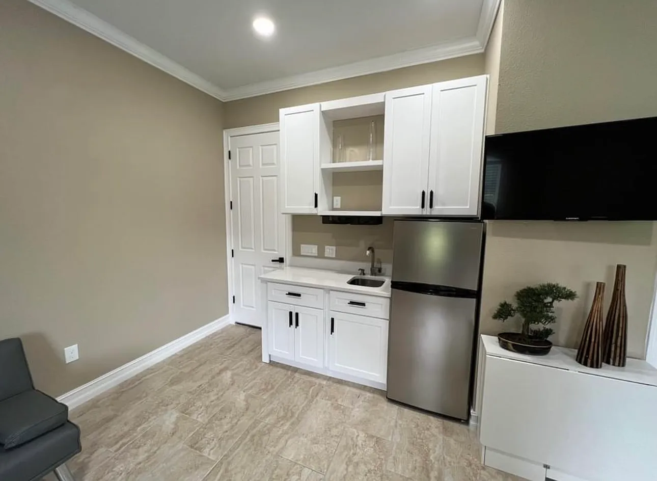 Studio, $1,595 — Photo 2