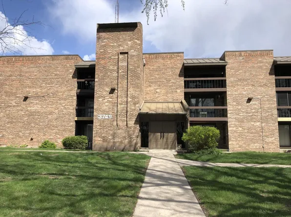 3749 North 88th STREET #212, Milwaukee, WI 53222