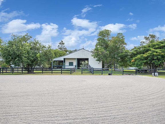 3rd image of 2562 Prarieview Dr