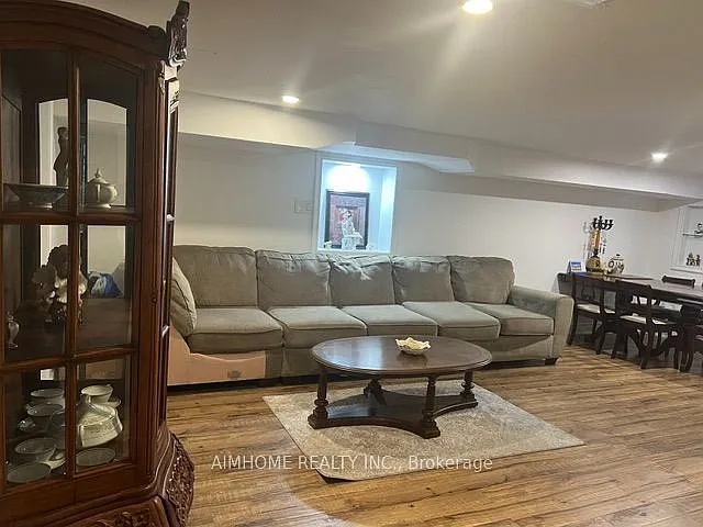 3 bed, $2,800 — Photo 2