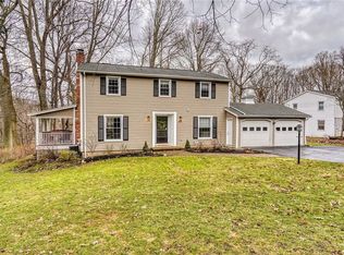 151 Farm Brook Dr, Rochester, NY 14625