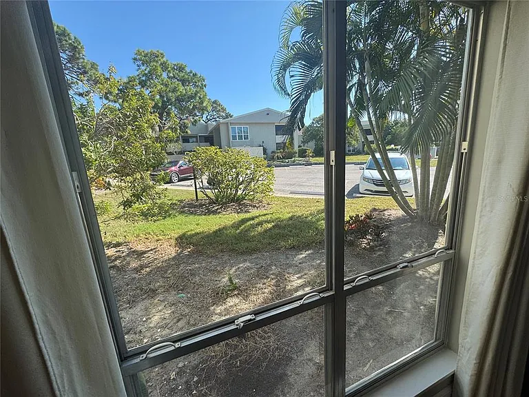 621 Windrush Bay Dr #621 — Photo 10