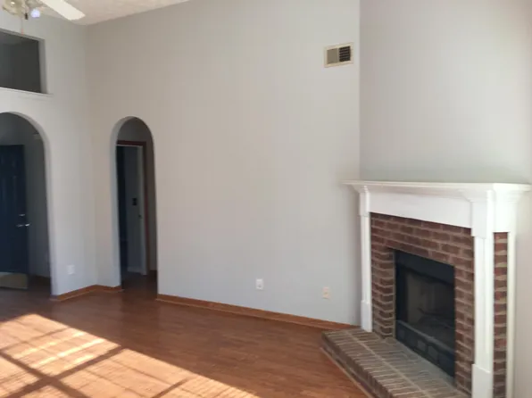 423 Vista Way, Loganville, GA 30052