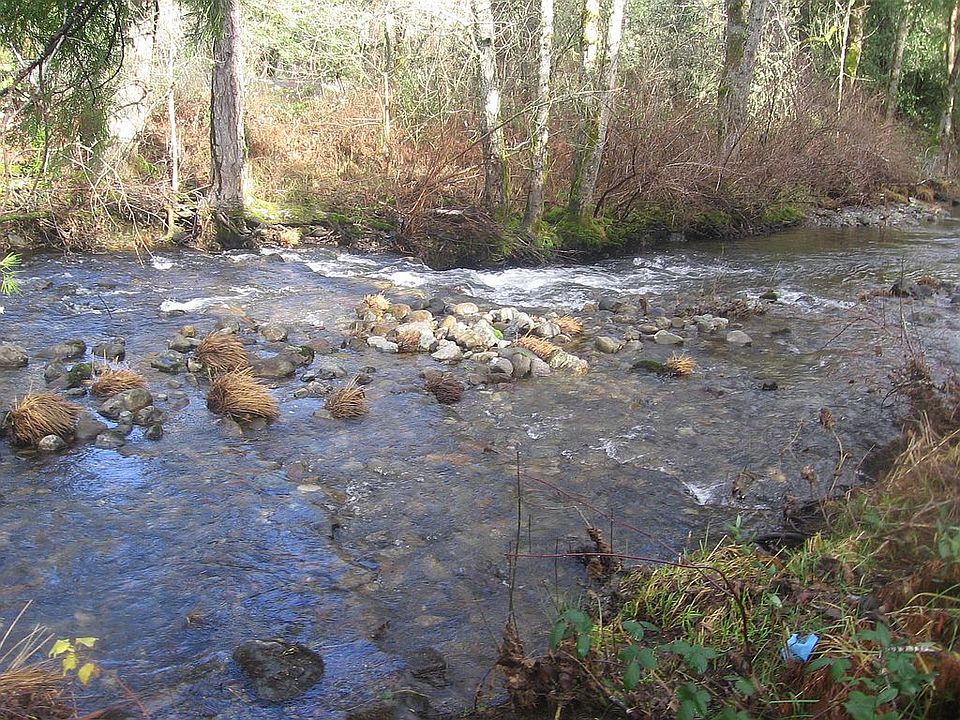 2nd image of 12429 Redwood Hwy
