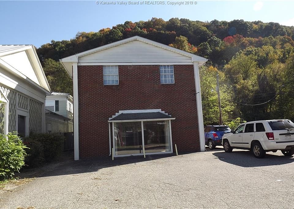 2nd image of 4202 Malden Dr