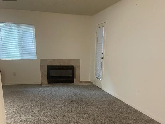 3rd image of 2385 Tripp Dr APT 1