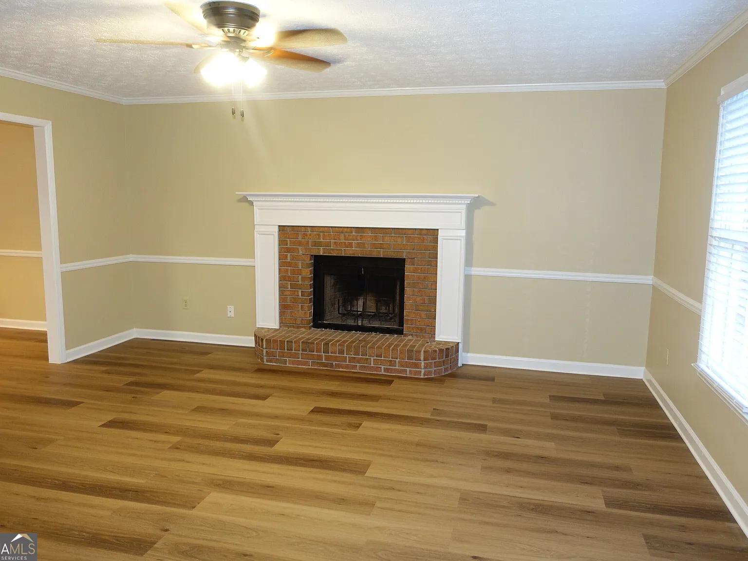 4 bed, 2.5 bath, 2121 sqft, $2,850 — Photo 2