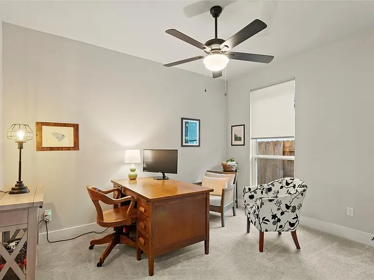 111 Chinaberry Bnd — Photo 21