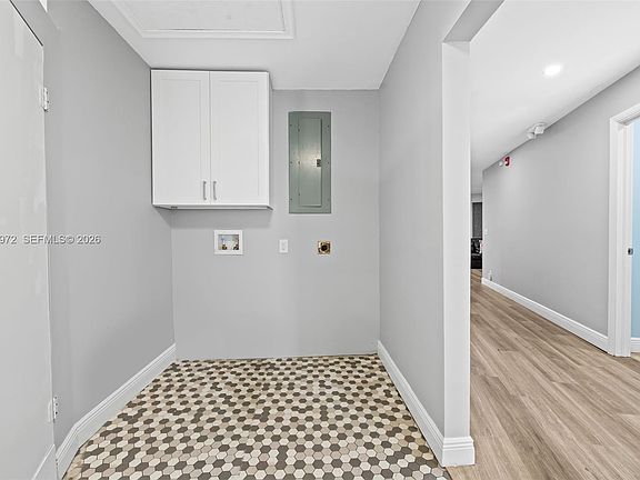 5th image of 1633 NW 4th St