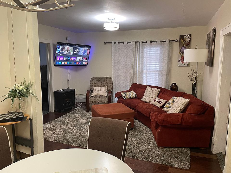 1st image of 1109 Ross Ave APT 2