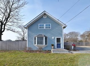 252 Commack Rd, Islip, NY 11751