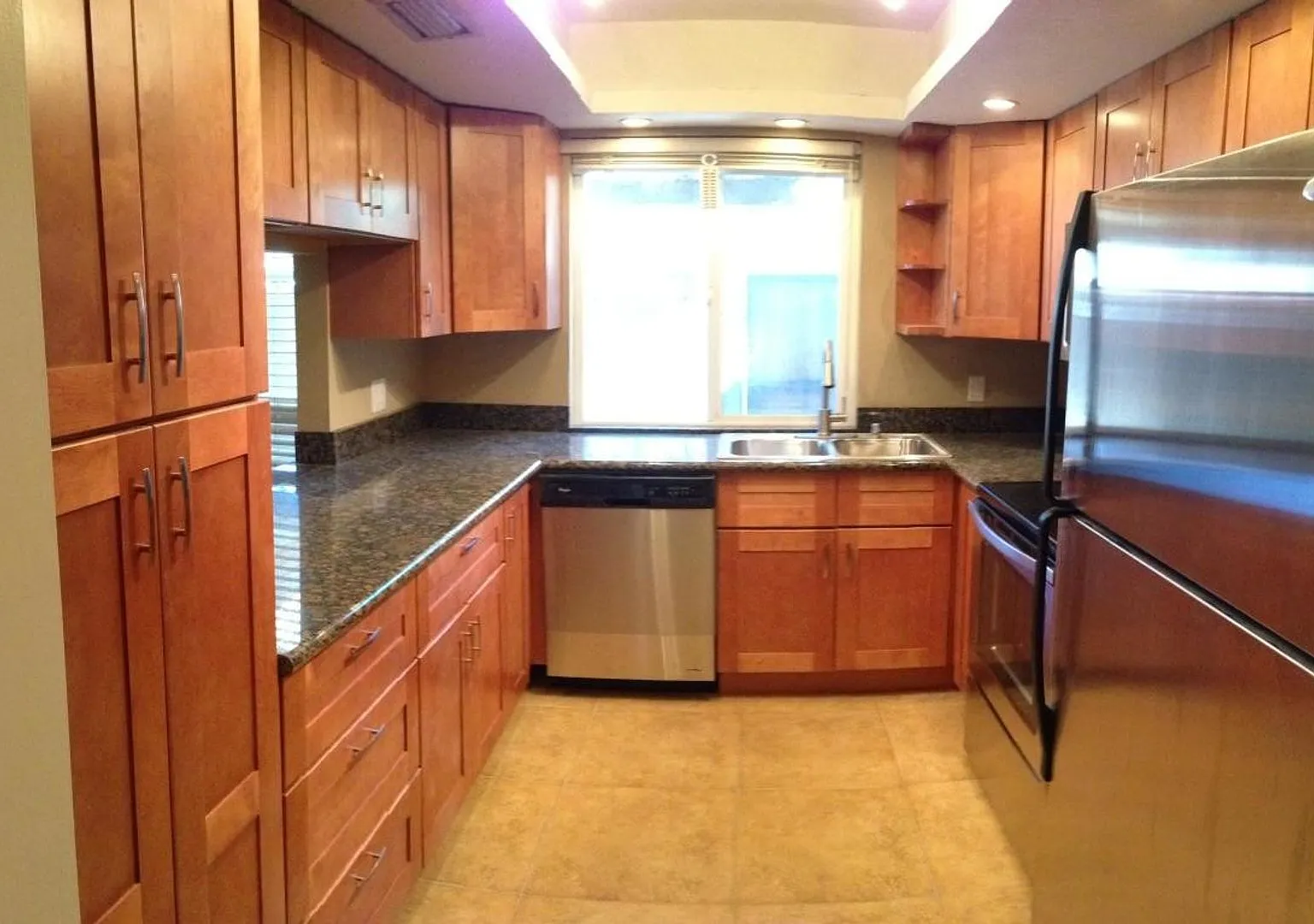 Great Updated, Remodeled Home, A/C, Community Pool, Covered Parking — Photo 1