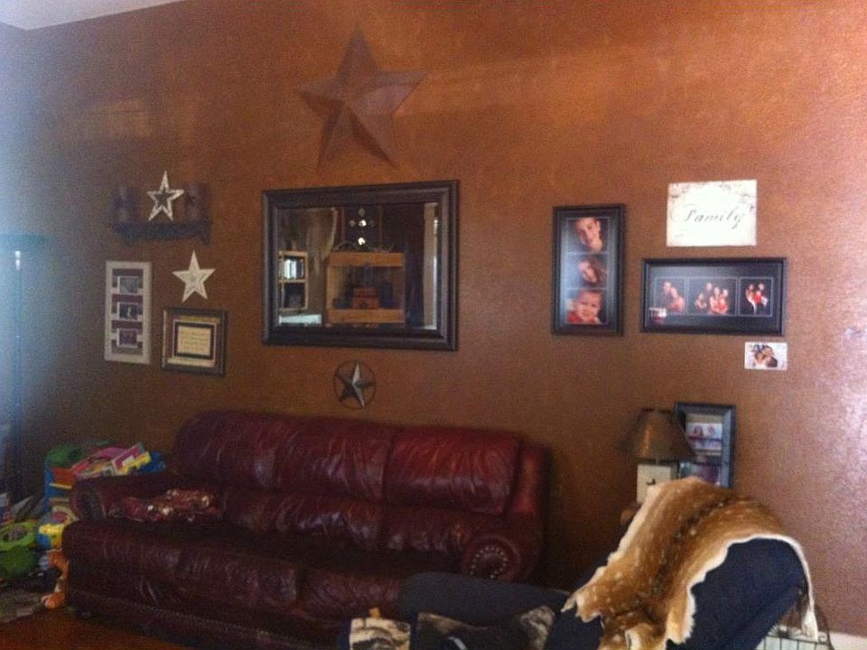 2nd image of 414 N Mesquite St