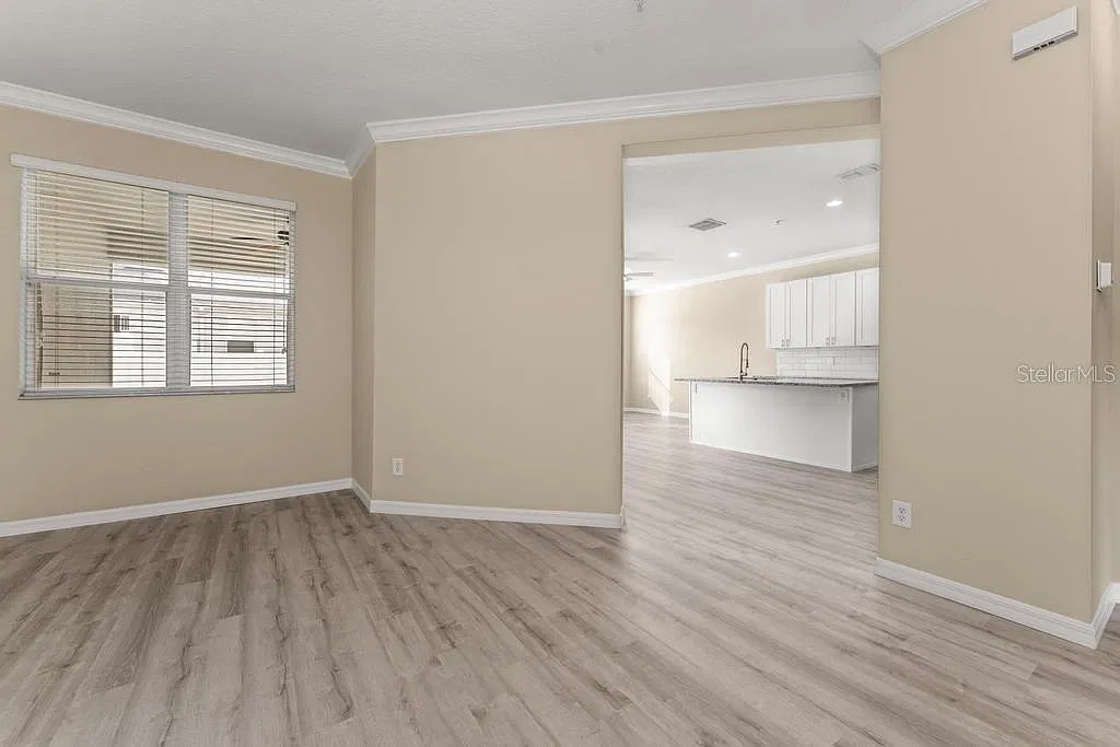 3 bed, 2.5 bath, 1914 sqft, $2,895 — Photo 4