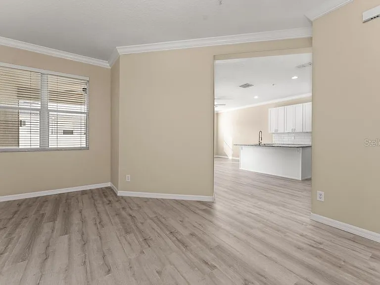 868 Stonechase Ln — Photo 4