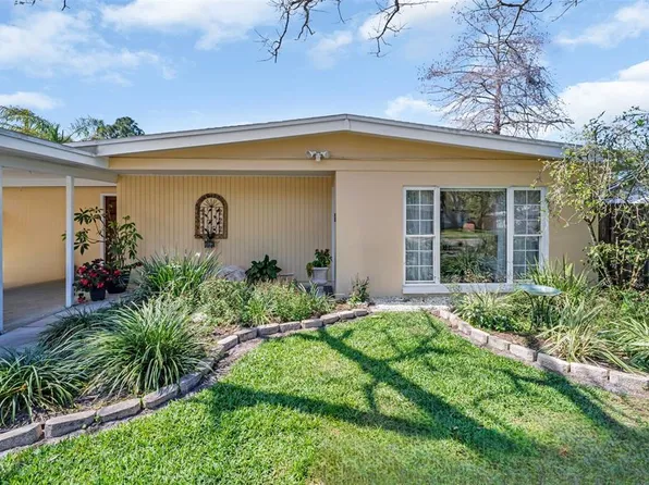 1884 San Mateo Dr, Dunedin, FL 34698