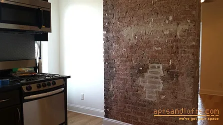 Rented by aptsandlofts.com