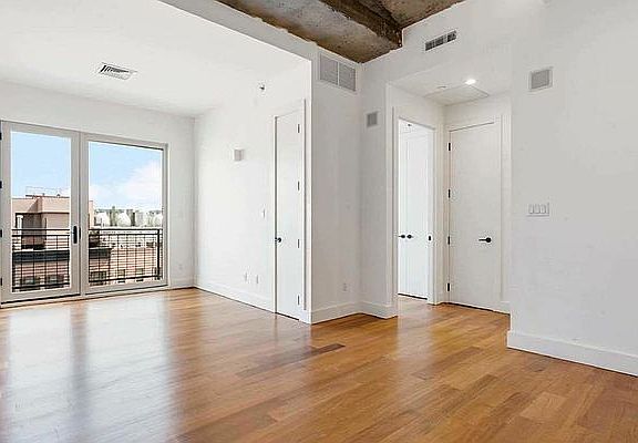 2nd image of 217 Green St APT 5E