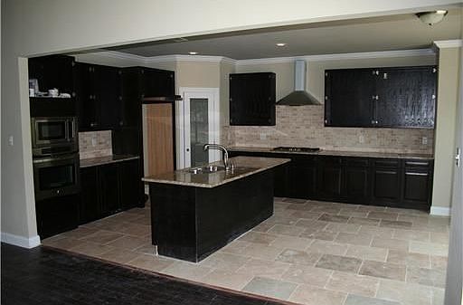 2nd image of 12410 Carmel Pl